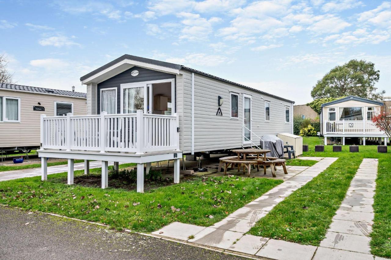 Sea La Vie Lodge, Rockley Park Holiday Park, Poole, Dorset Eksteriør bilde